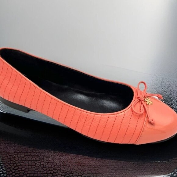 TORY BURCH WOMEN'S CAP-TOE QUILTED BALLET GOAT/PATENT LEATHER CORAL CRUSH....... - Picture 6 of 9